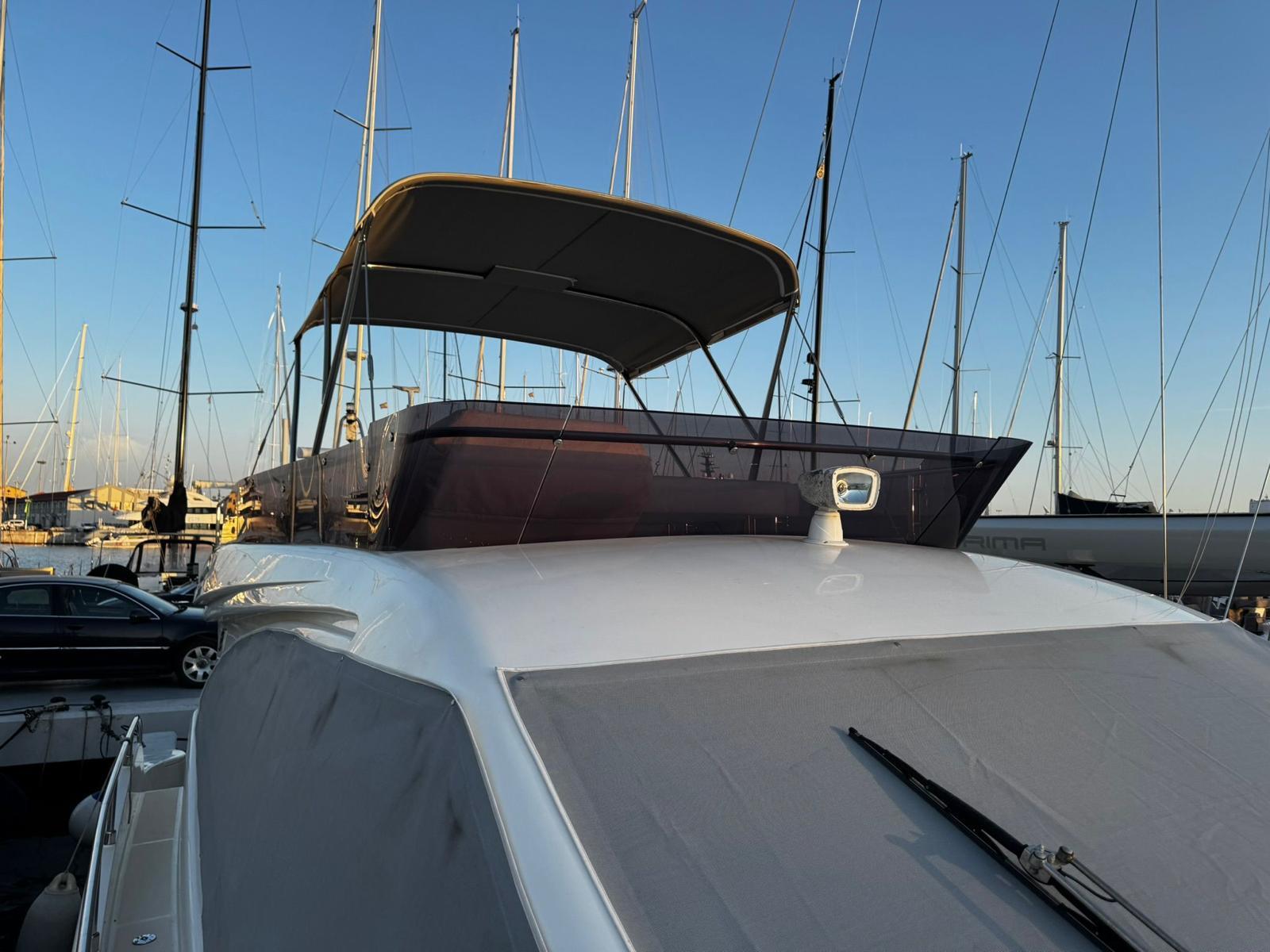 2009 FERRETTI YACHTS 470 